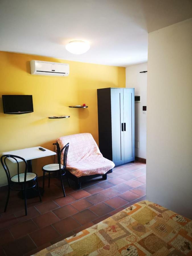 マリーナ・ディ・カッラーラ Nonna Piera Bed & Breakfast エクステリア 写真